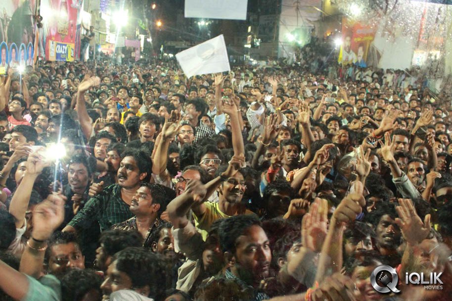 Legend-Movie-Team-Success-Tour